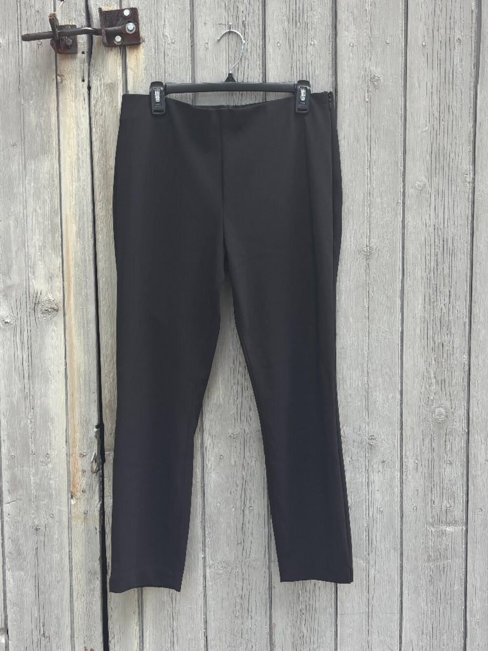 Saks Fifth Avenue Black Ponte Slim Cropped Pants Size 12 Like New